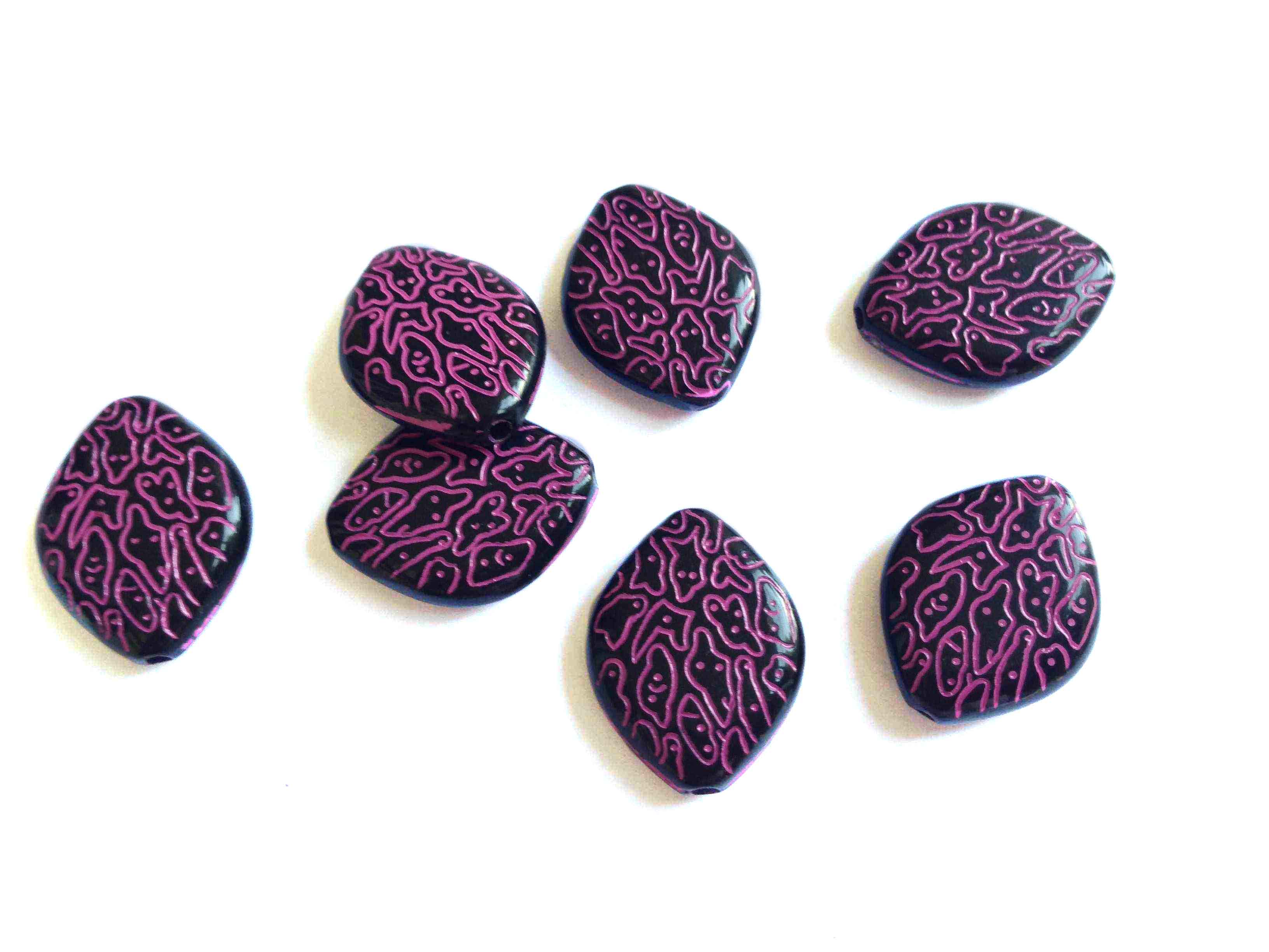 Designer Jewellery Beads Acrylic 20x15x5xmm Rhombus Black & Pink (Pack Of 10 Pieces) (#Ot32)