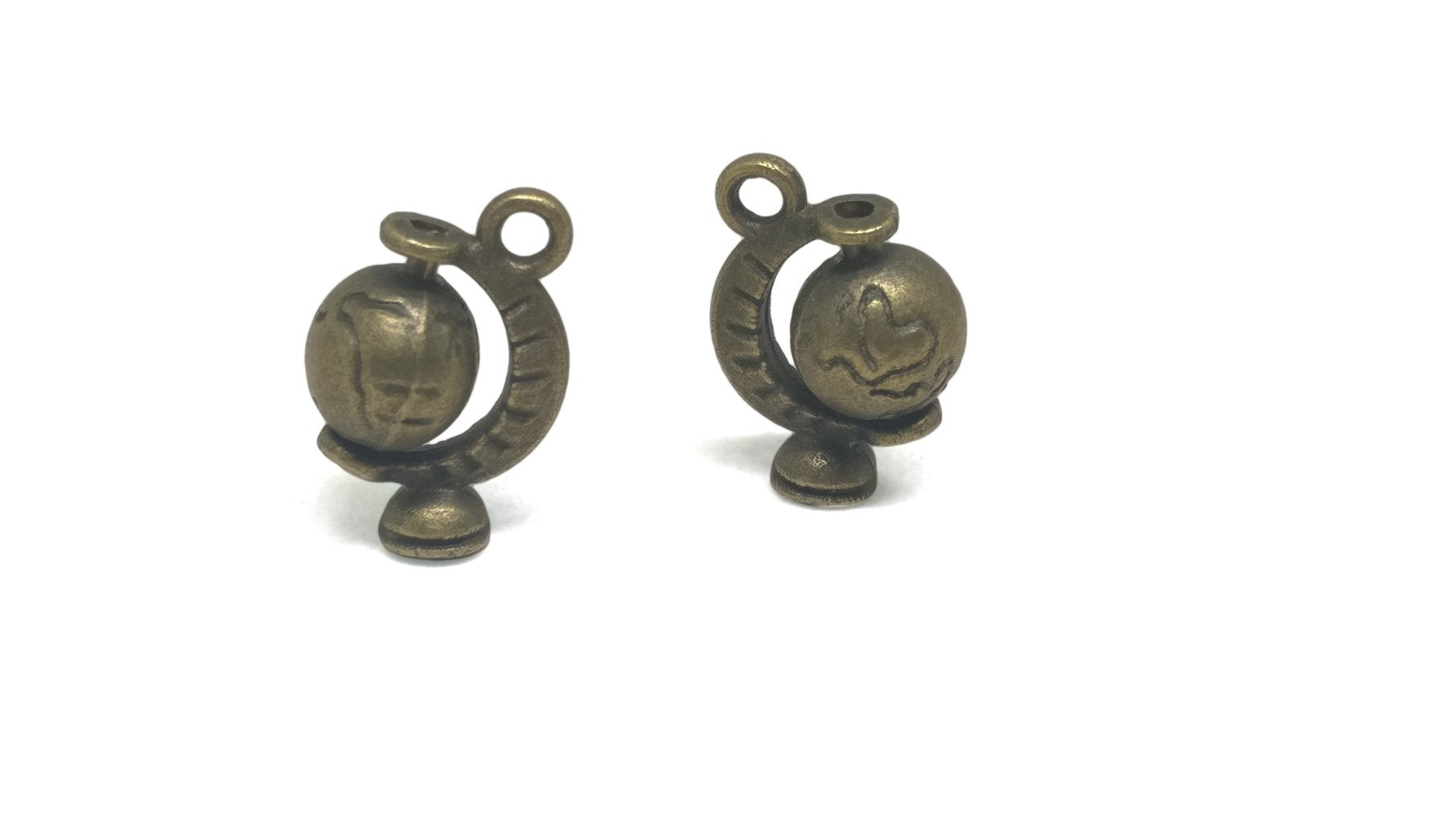 Jewelry Mini Pendant Alloy Craft Charms 18x12x9xmm Globe Antique Bronze Color (Pack of 4 pieces) [ac-charm-00001-m103]