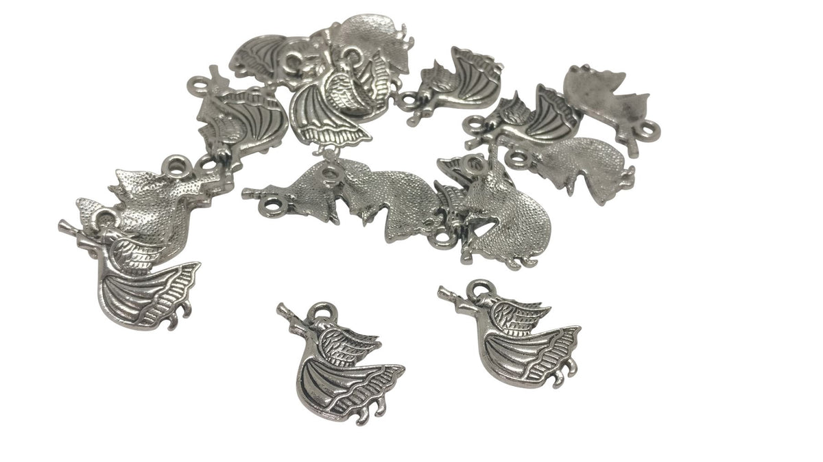 Jewelry Mini Pendant Alloy Charms 21x13mm Girl Antique Silver Color (Pack of 10 pieces) [ac-charm-00001-m24]