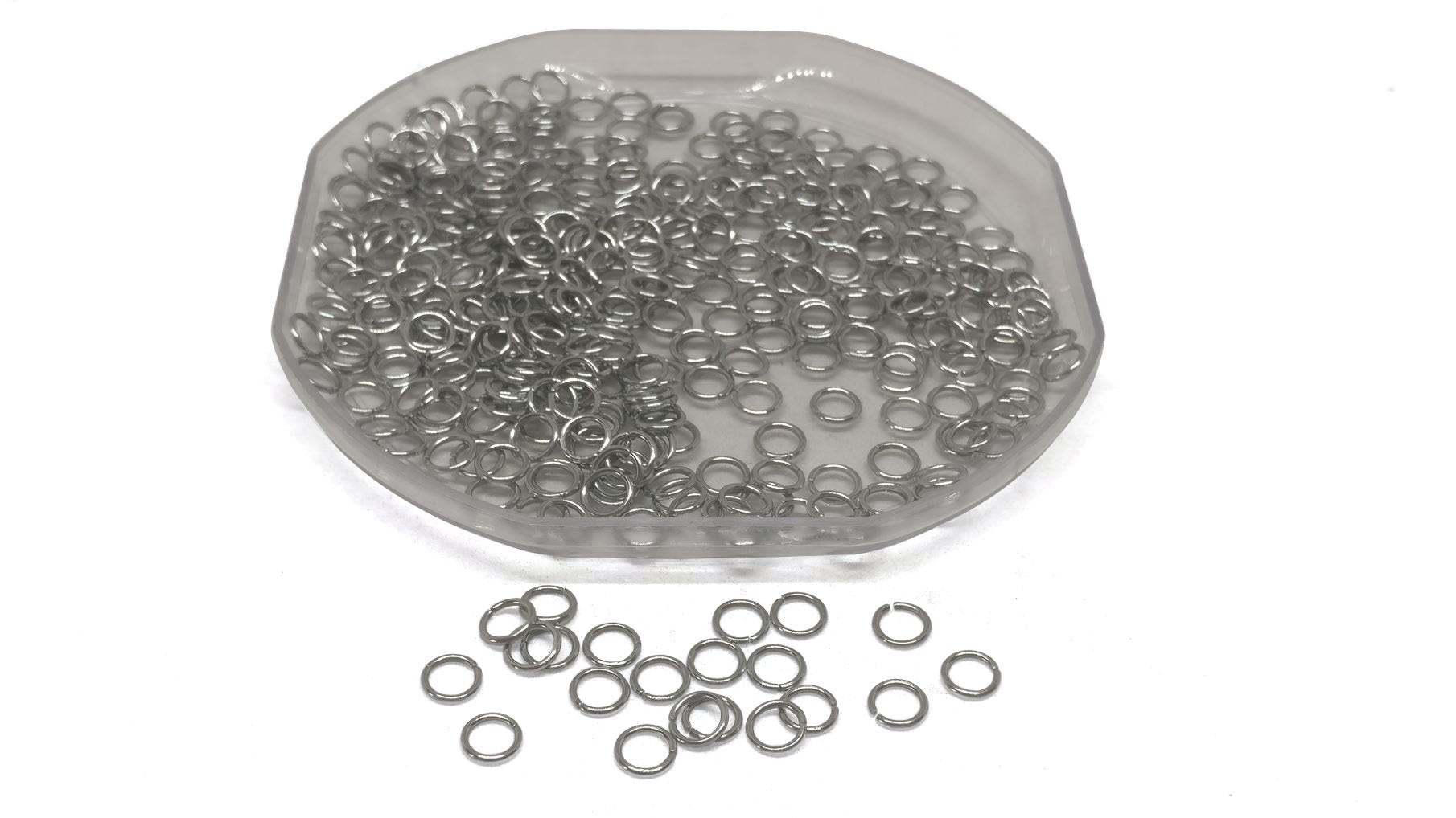 Tarnish Resistant 304-Stainless Steel Jump Rings 5x0.7 MM (120 Pieces, 5 Grams) Silver Color For Jewellery Making [ac-jwlsupp-00017-m1-sub1]